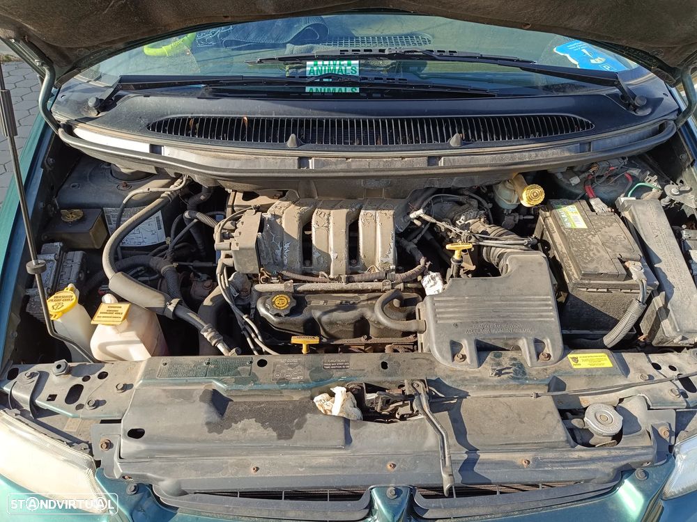 Chrysler Grand Voyager - 3
