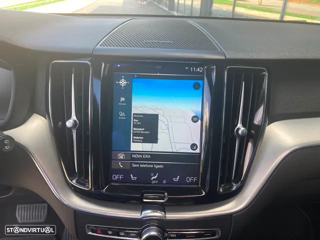Volvo XC 60 2.0 T6 PHEV Inscription AWD - 26