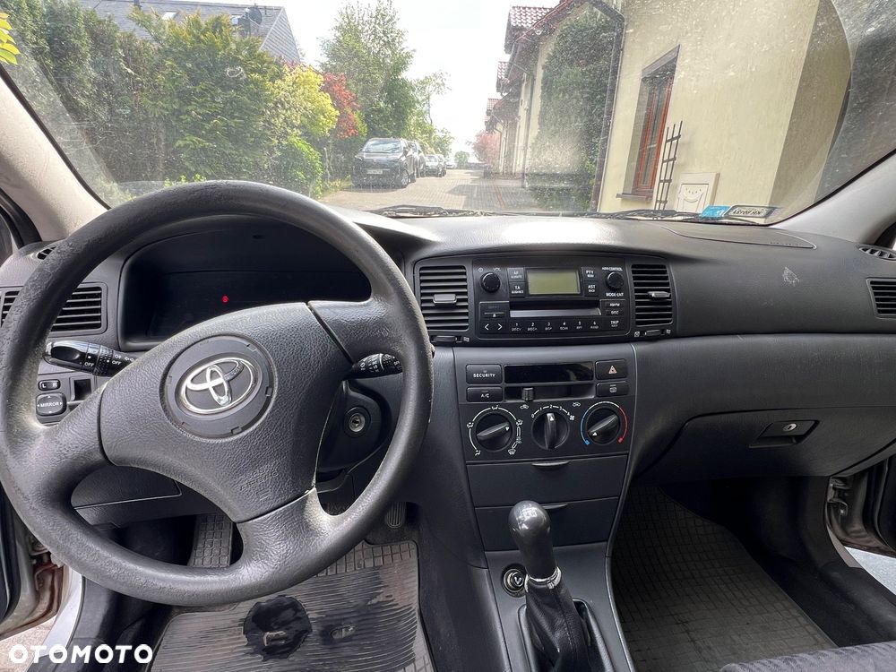 Toyota Corolla 1.4 VVT-i Base - 11