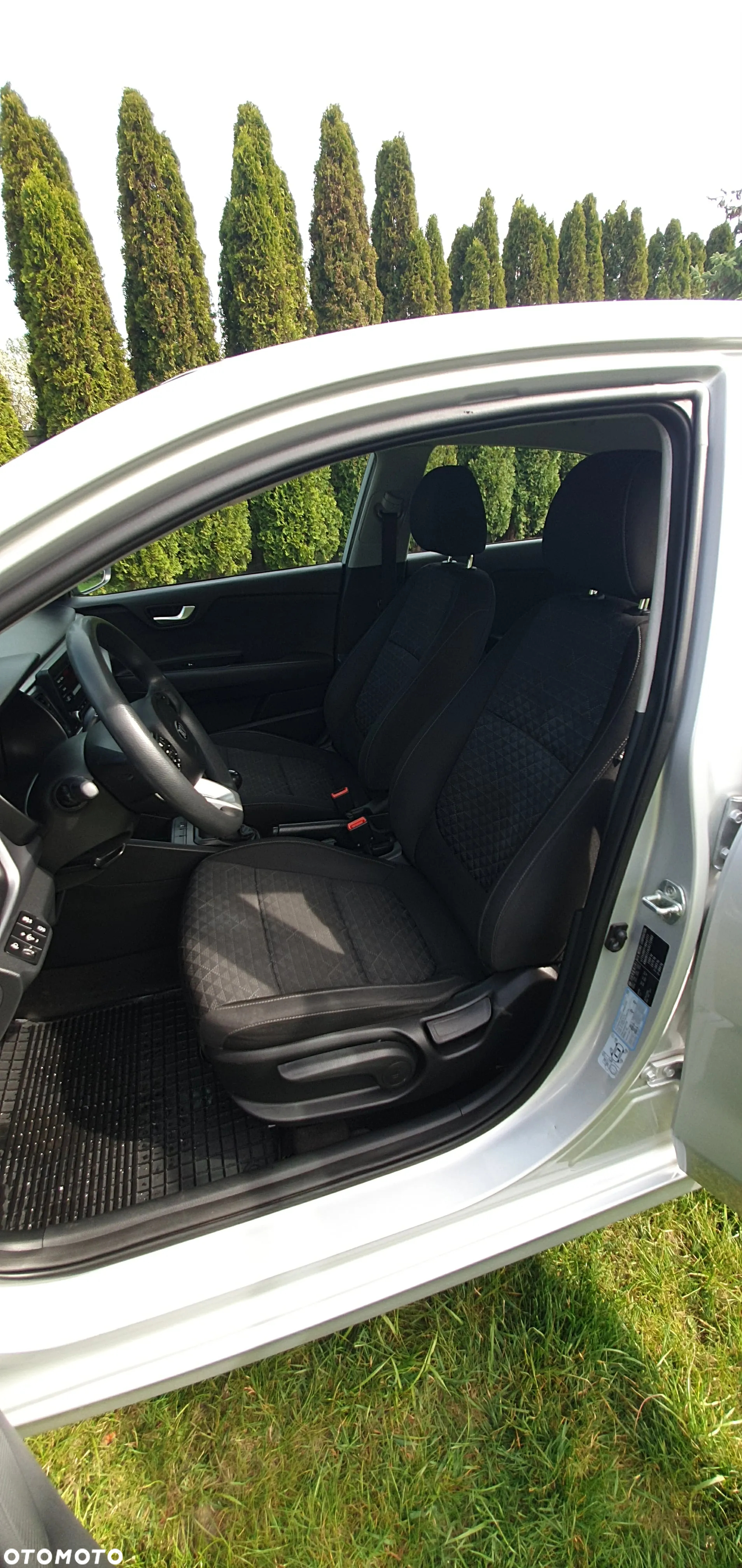 Kia Rio - 10