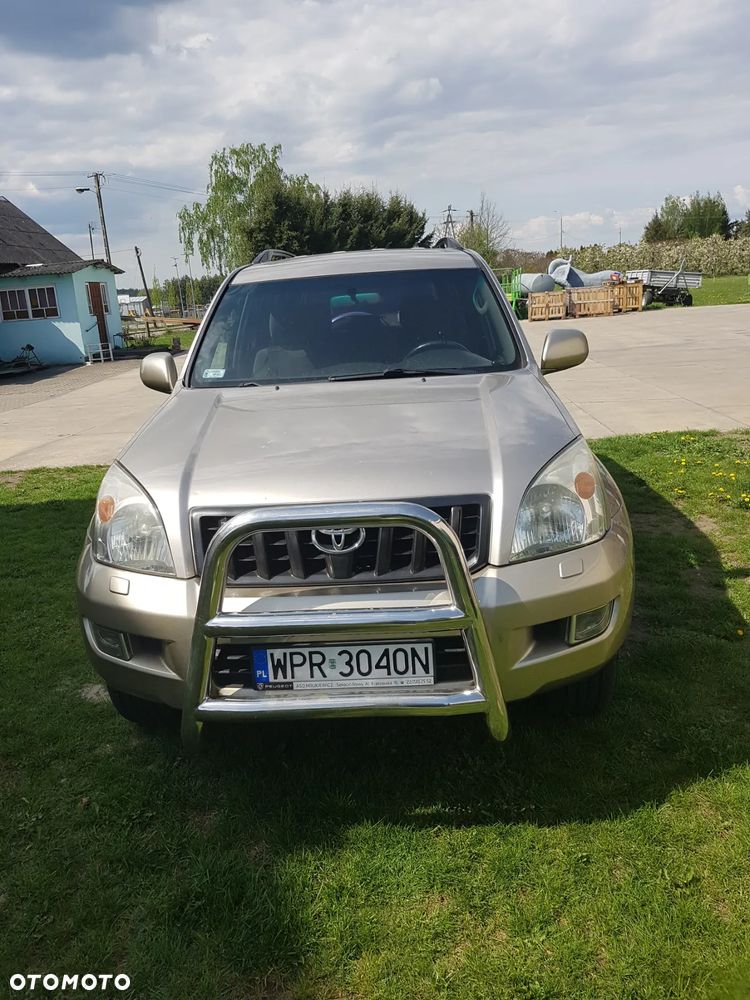 Toyota Land Cruiser - 2