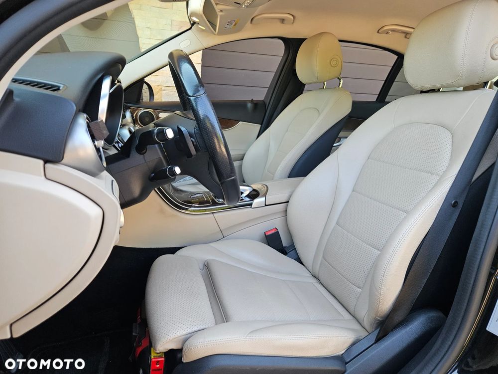 Mercedes-Benz Klasa C 200 4-Matic 9G-TRONIC - 26