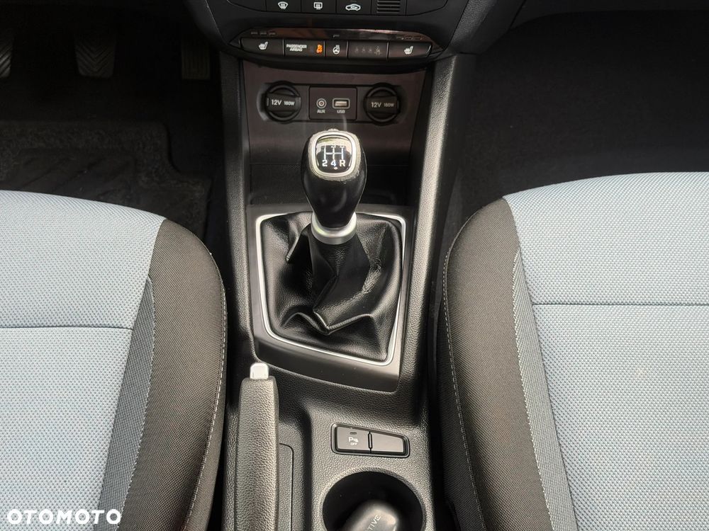 Hyundai i20 1.2 YES Gold - 18