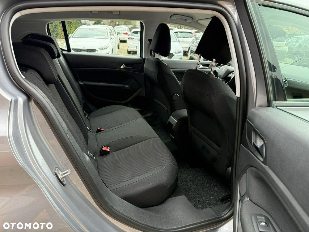Peugeot 308 - 23