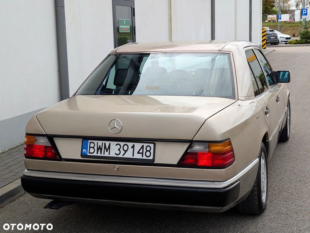 Mercedes-Benz 280 E - 3