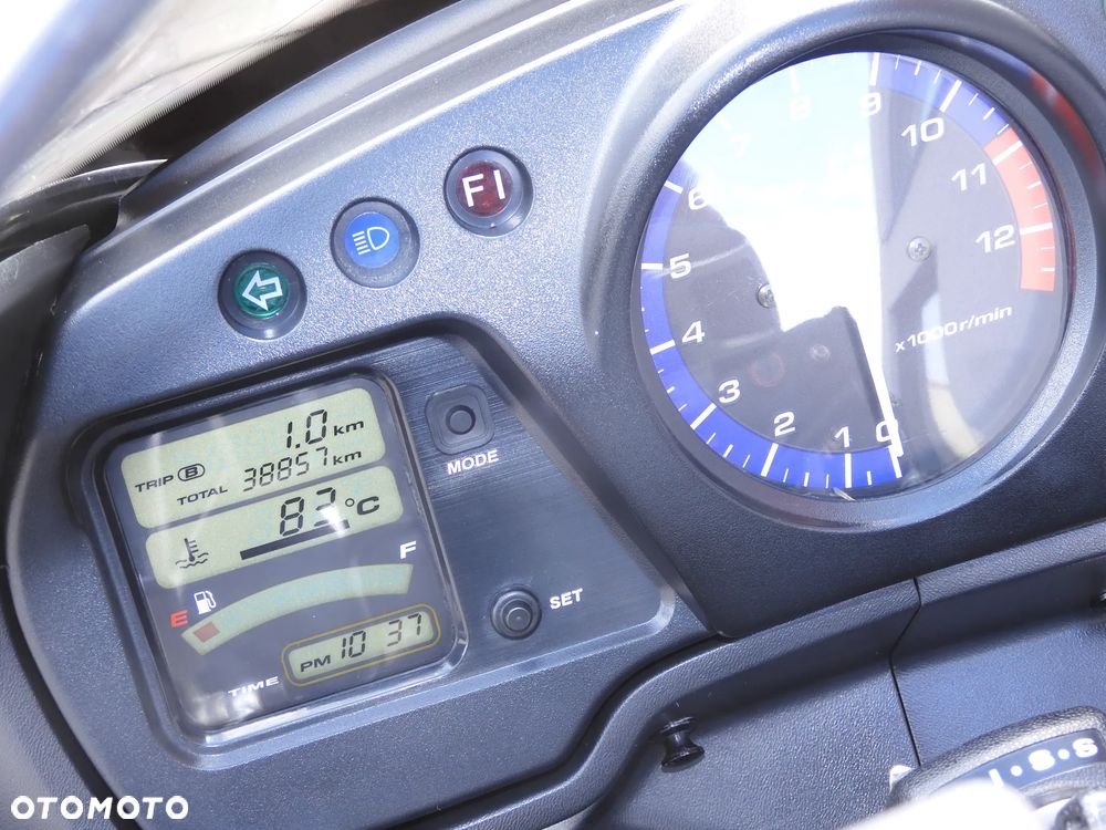 Honda CBR - 36