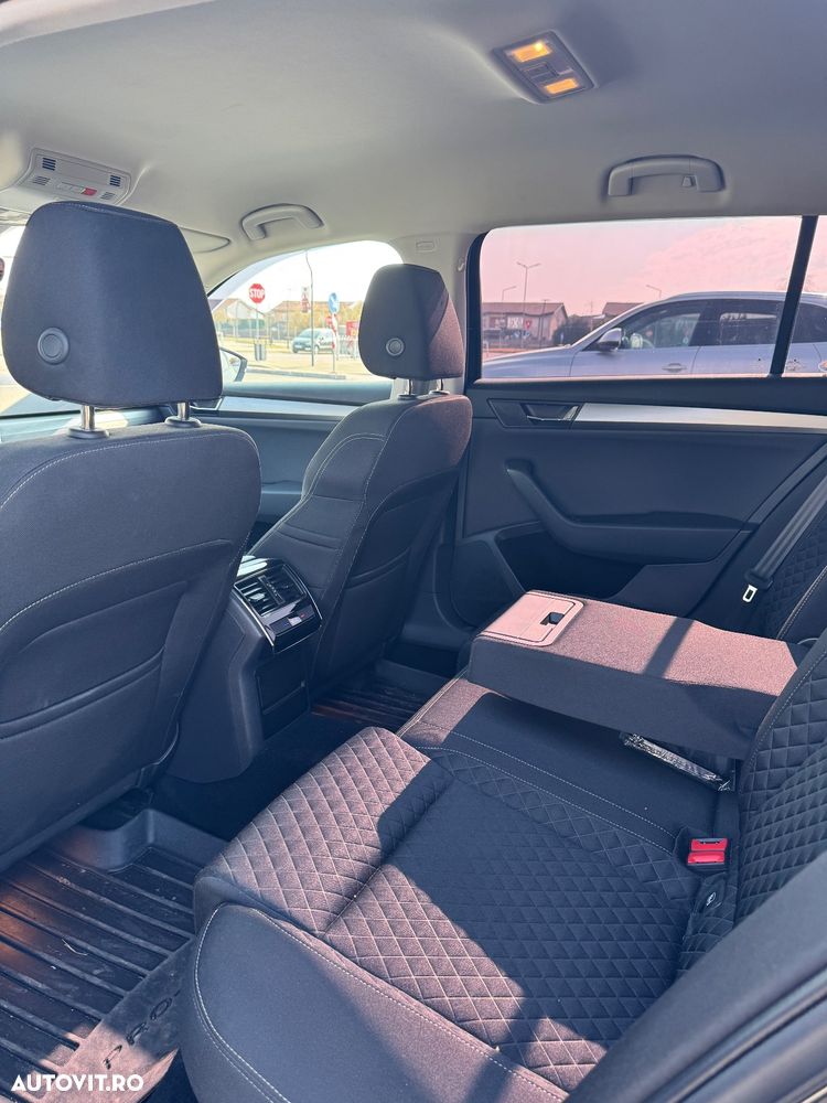 Skoda Superb Combi 2.0 TDI DSG Style - 9