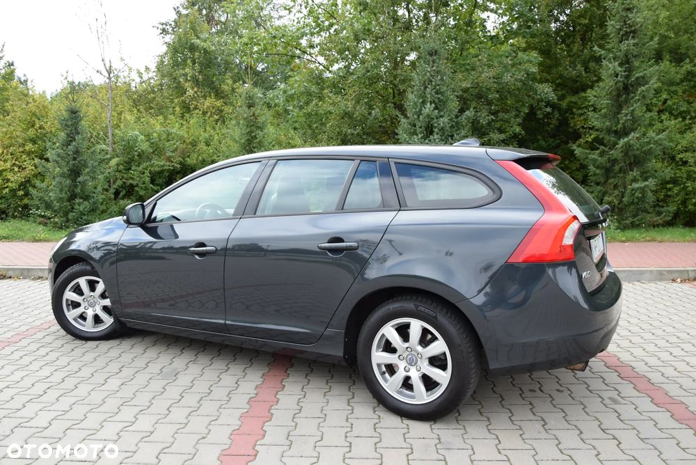 Volvo V60 D2 Edition - 4