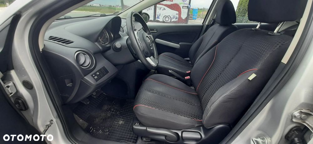 Mazda 2 - 26