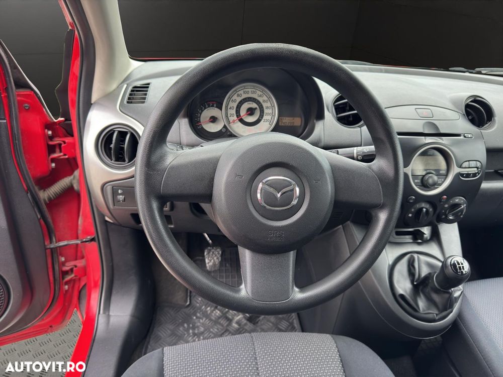 Mazda 2 - 10