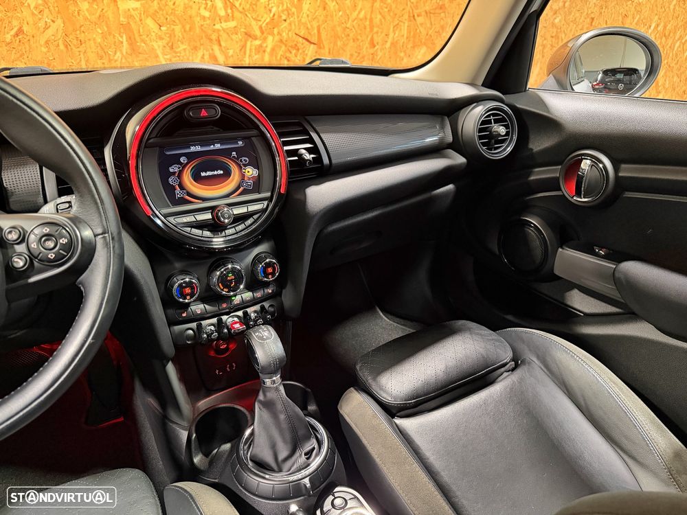 MINI 5 Portas Cooper Aut. Classic - 10