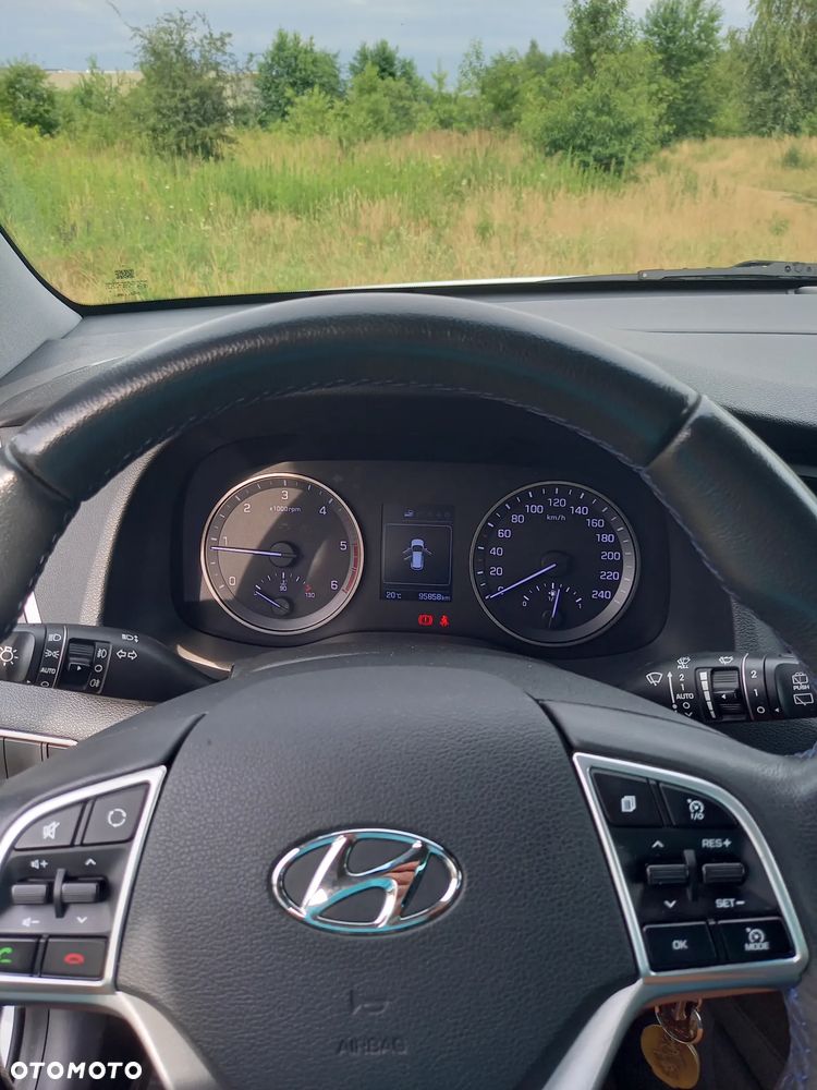 Hyundai Tucson - 12