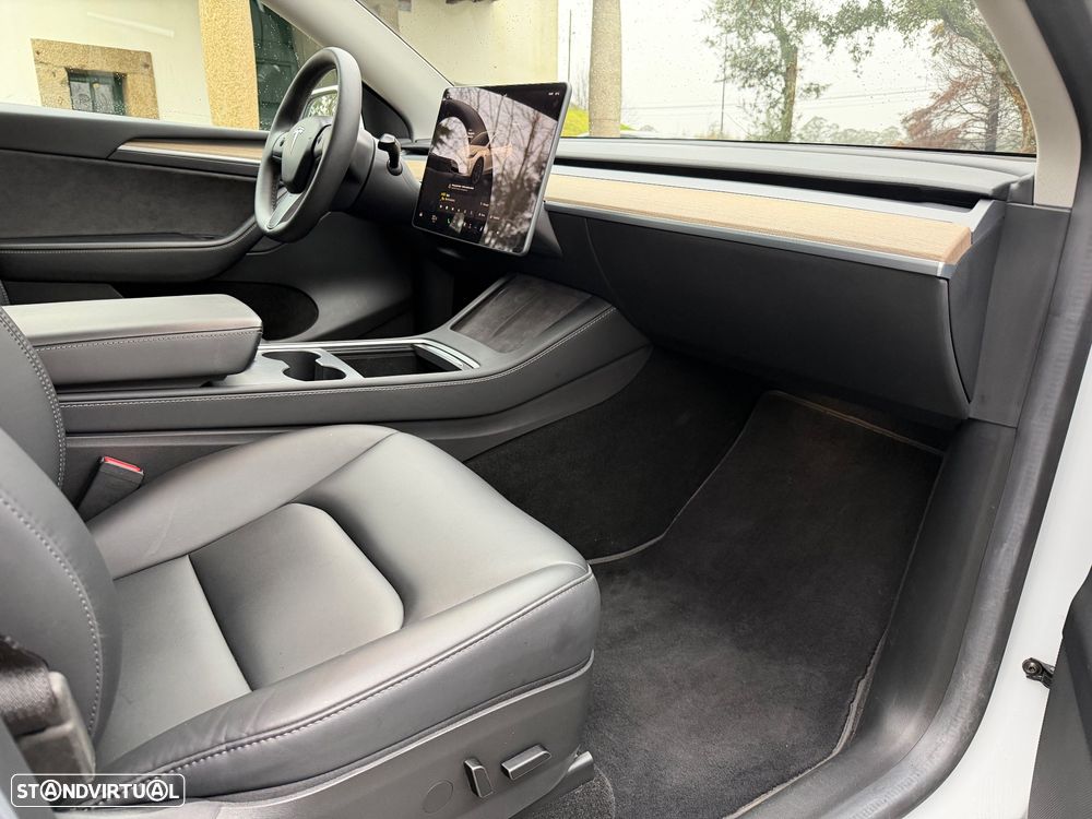 Tesla Model Y Tração Traseira - 31