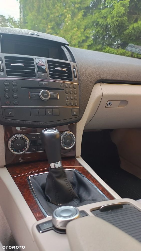 Mercedes-Benz Klasa C 180 Kompressor Elegance - 3