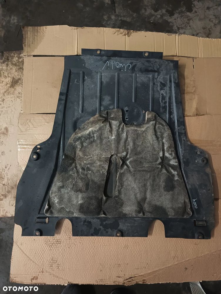 OSŁONA PŁYTA POD SILNIK 8200540585 RENAULT CAPTUR Renault Clio IV - 2