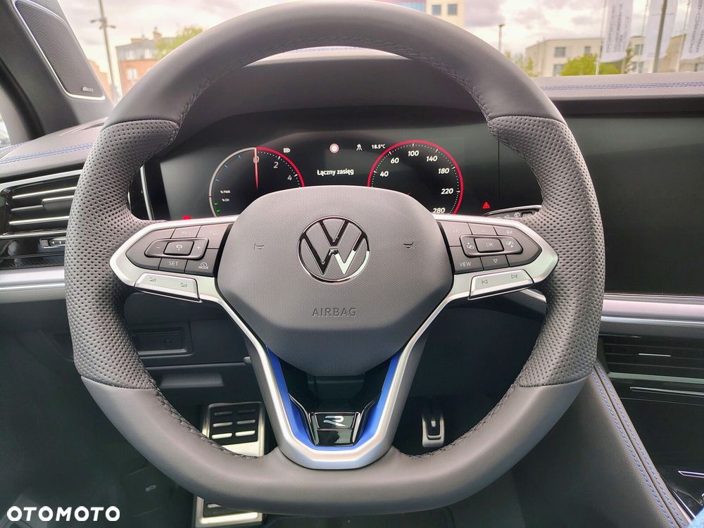 Volkswagen Touareg - 18