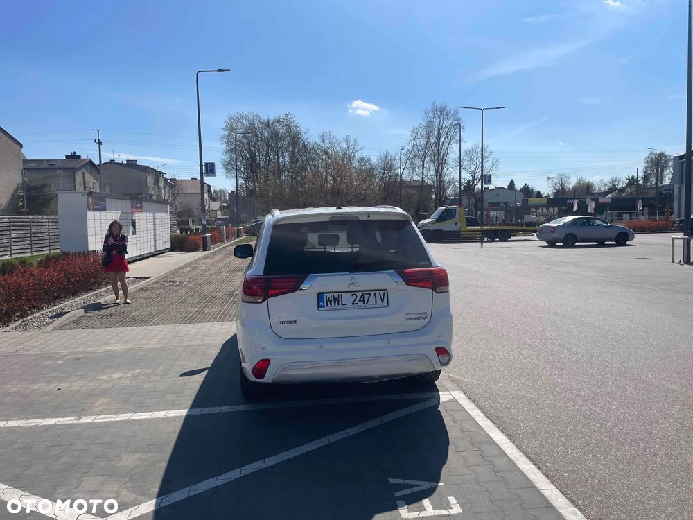 Mitsubishi Outlander - 31