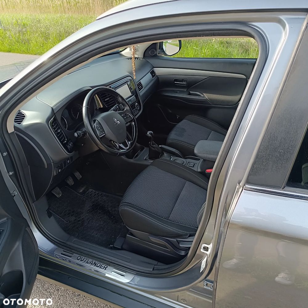 Mitsubishi Outlander 2.0 2WD - 7