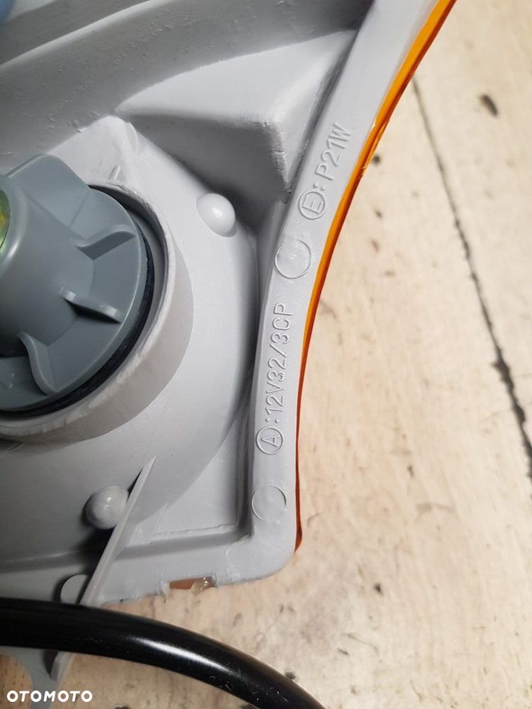 Kierunkowskaz prawy Honda CBR 1000 F  33400-MS2-601 - 10