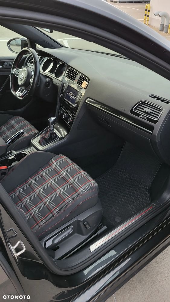 Volkswagen Golf 2.0 TSI BMT GTI Performance DSG - 9