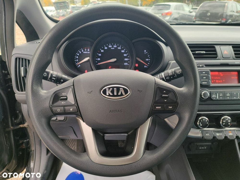 Kia Rio - 16