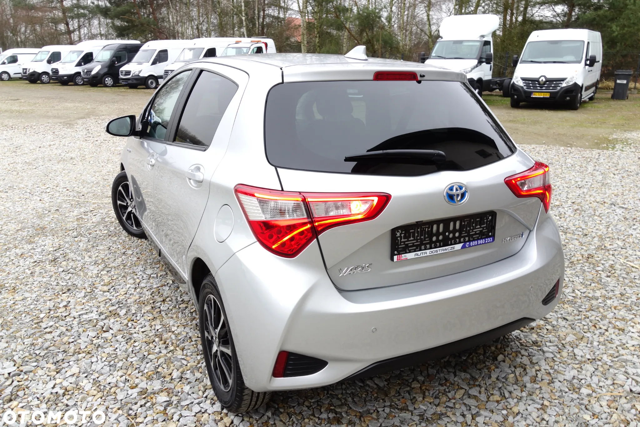 Toyota Yaris Hybrid 1.5 VVT-i Selection - 13