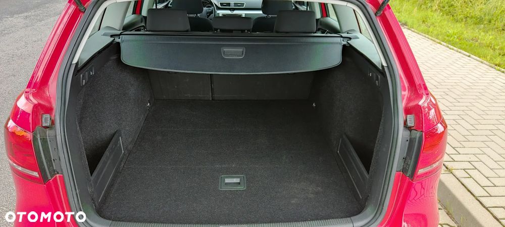 Volkswagen Passat - 11