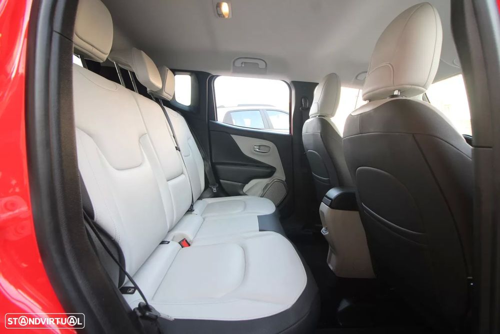 Jeep Renegade 1.4 MultiAir DSG Limited - 30