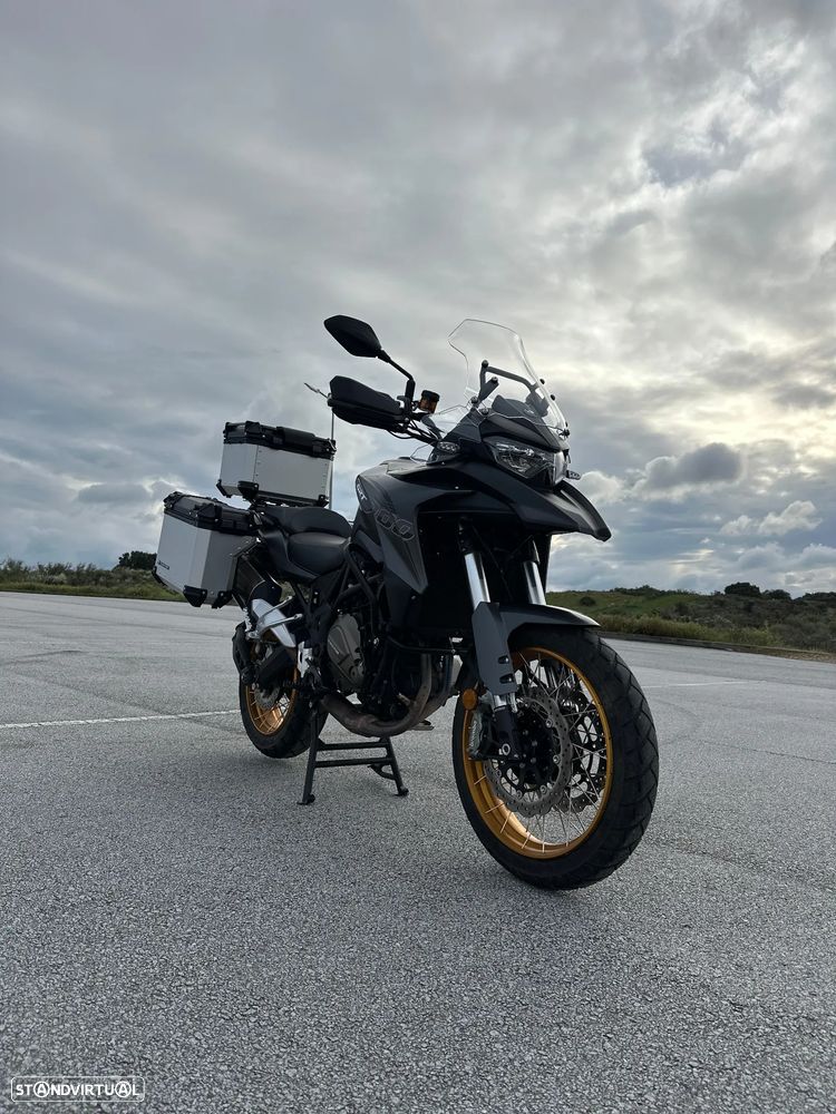 QJ Motor SRT 700X E5 - 8