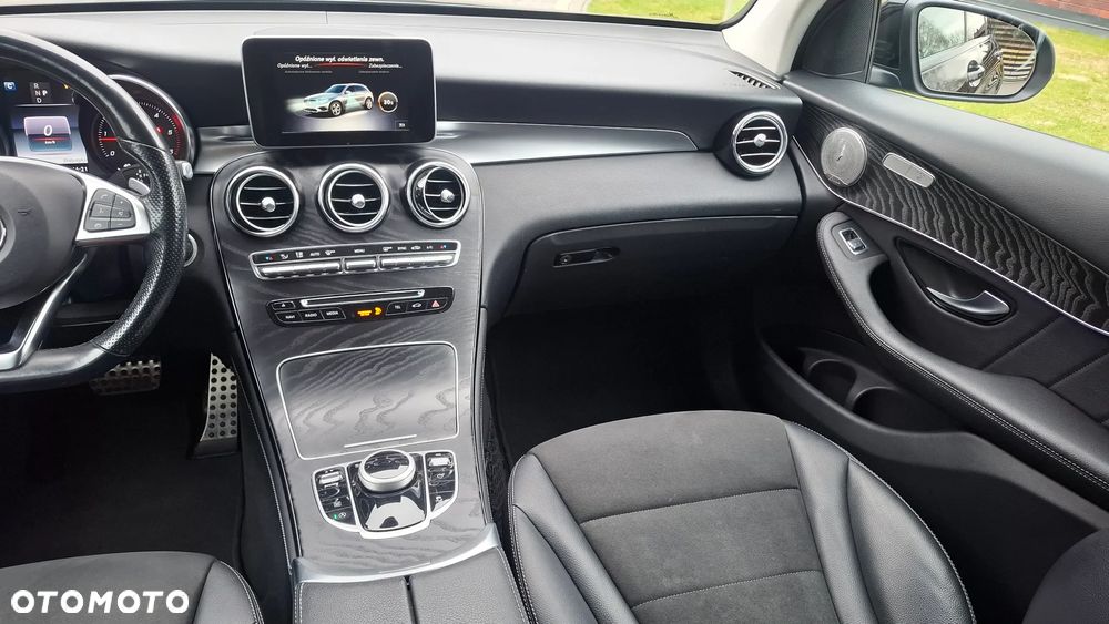 Mercedes-Benz GLC - 24