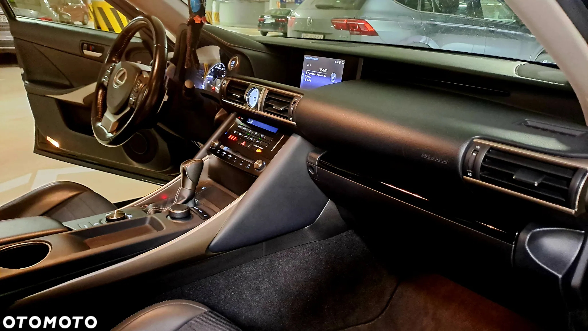 Lexus IS 200t / 300 Prestige - 8