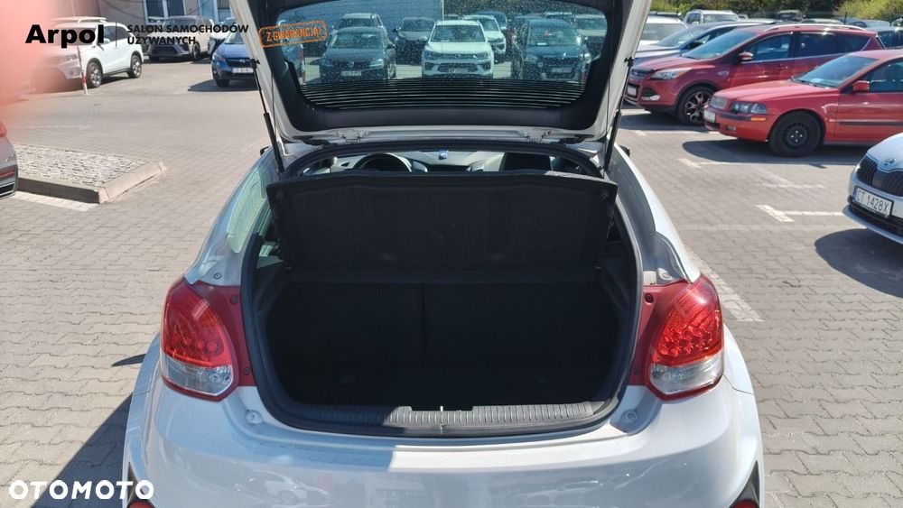 Hyundai Veloster - 29