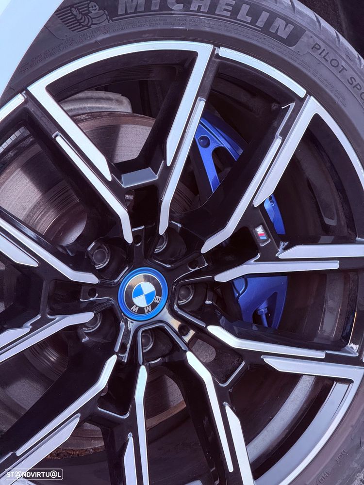 BMW i4 - 4