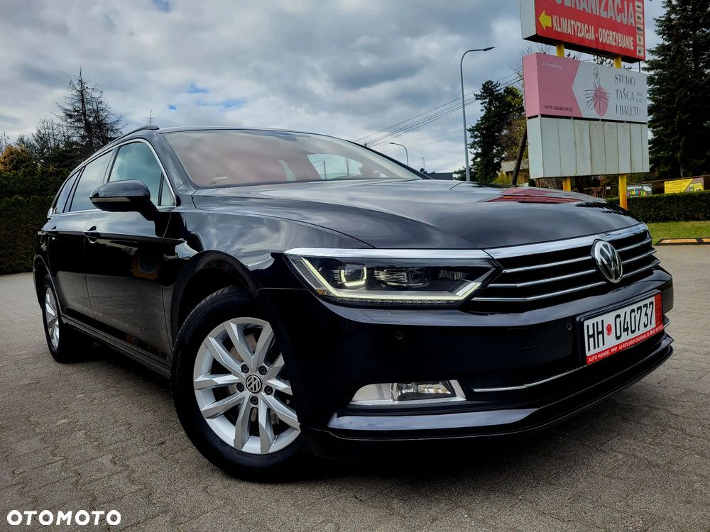 Volkswagen Passat - 1