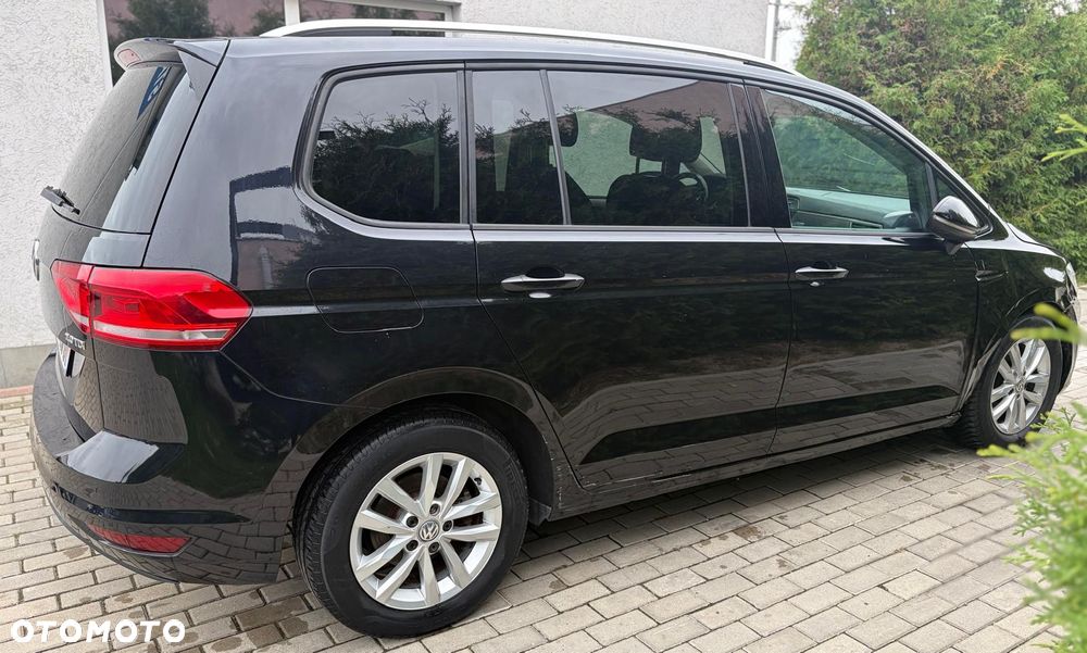 Volkswagen Touran - 7
