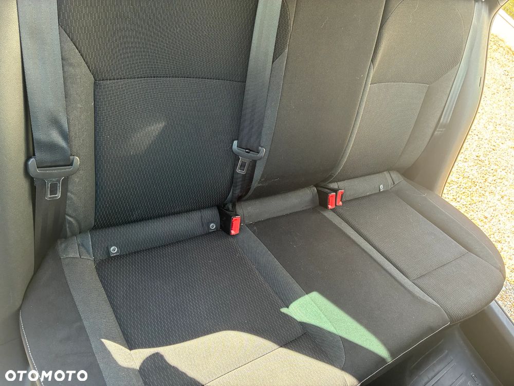 Skoda RAPID 1.2 TSI Ambition - 14