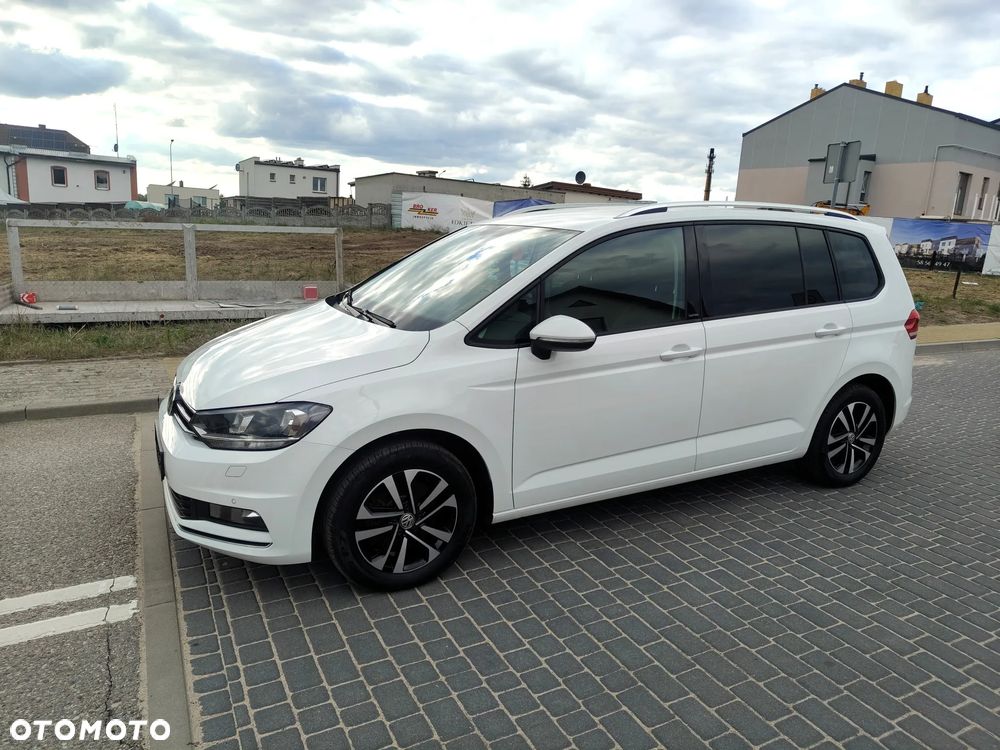 Volkswagen Touran 2.0 TDI SCR UNITED - 4