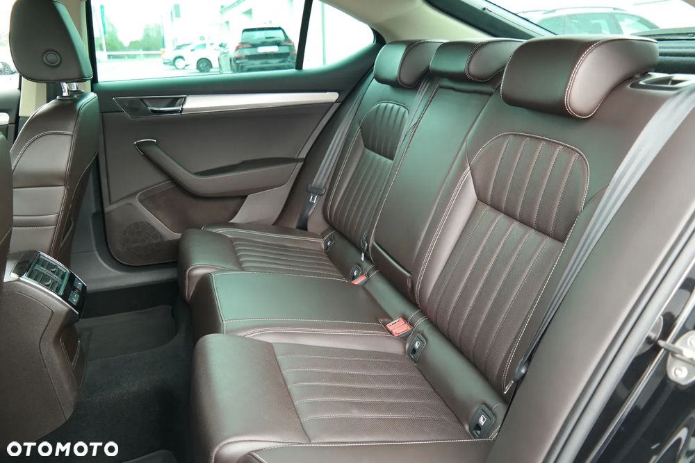 Skoda Superb 2.0 TSI L&K DSG - 12