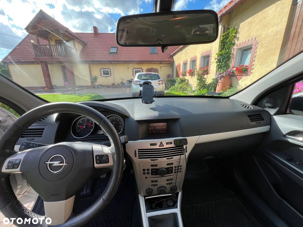 Opel Astra 1.7 CDTI Enjoy - 27