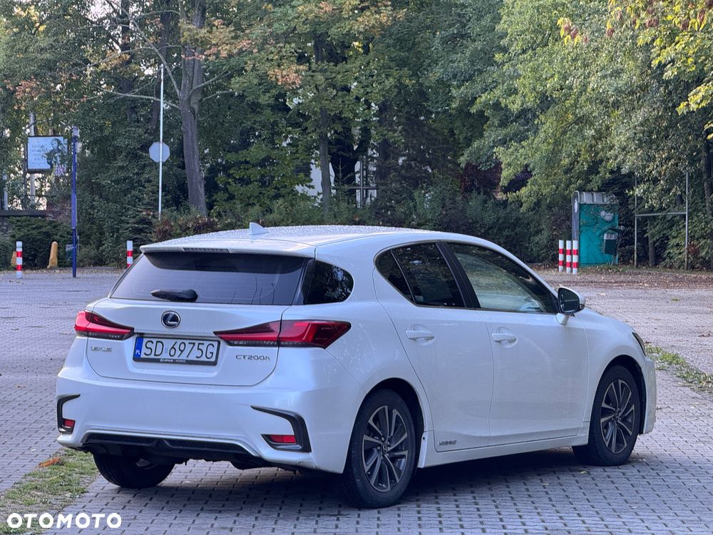 Lexus CT - 3