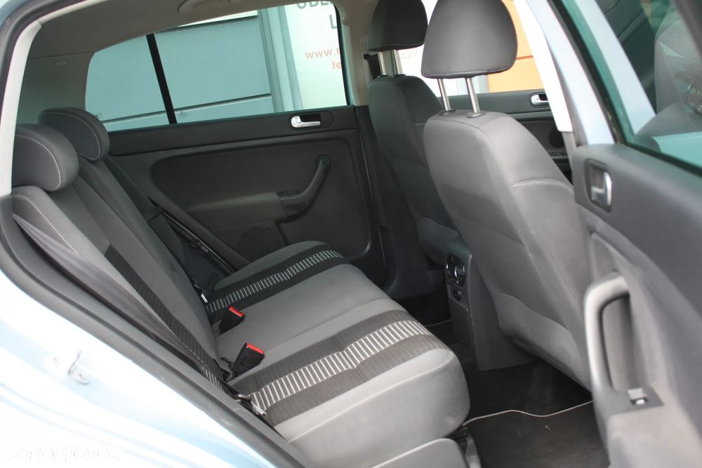 Volkswagen Golf Plus 1.9 TDI DPF DSG Comfortline - 30
