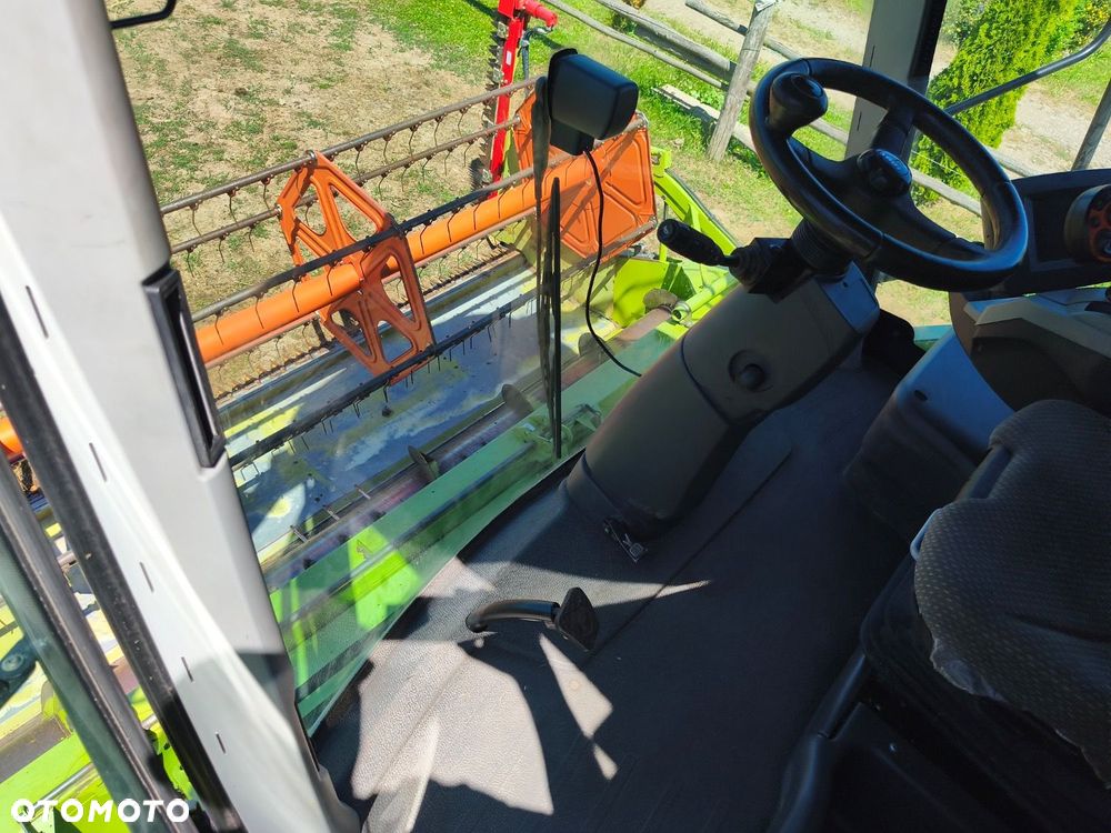 Claas Tucano 832 - 17