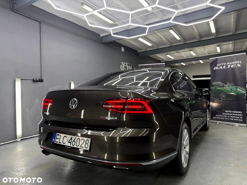 Volkswagen Passat 1.8 TSI (BlueMotion Technology) DSG Highline - 6