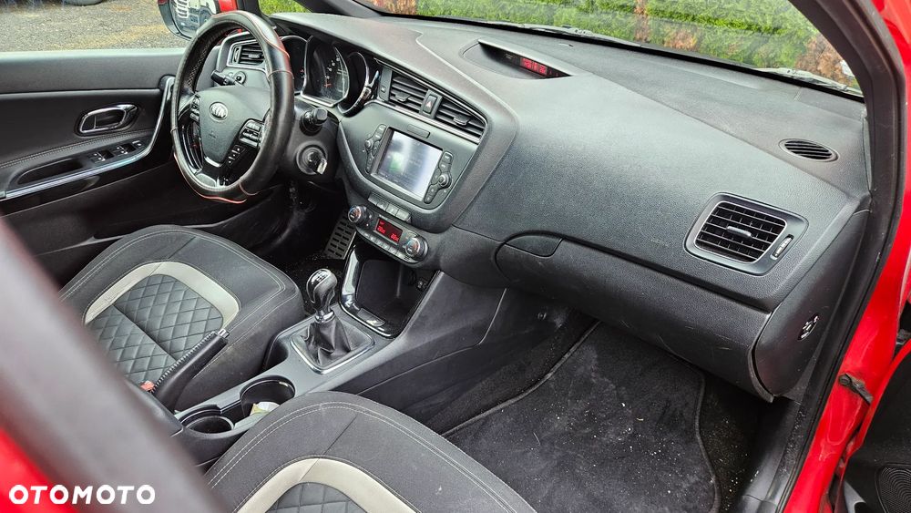 Kia Ceed - 7