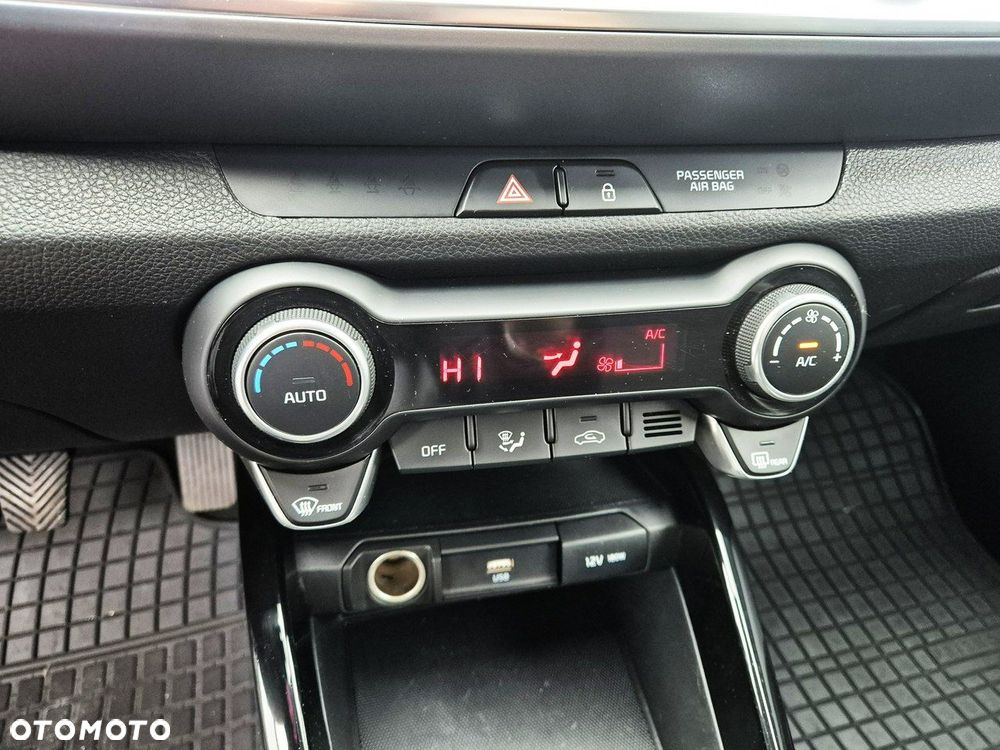 Kia Stonic 1.2 L - 15