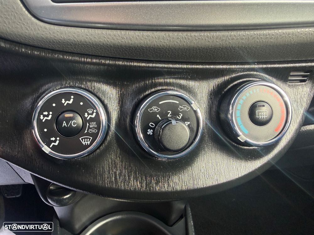 Toyota Yaris 1.0 VVT-i ACtive+AC - 12
