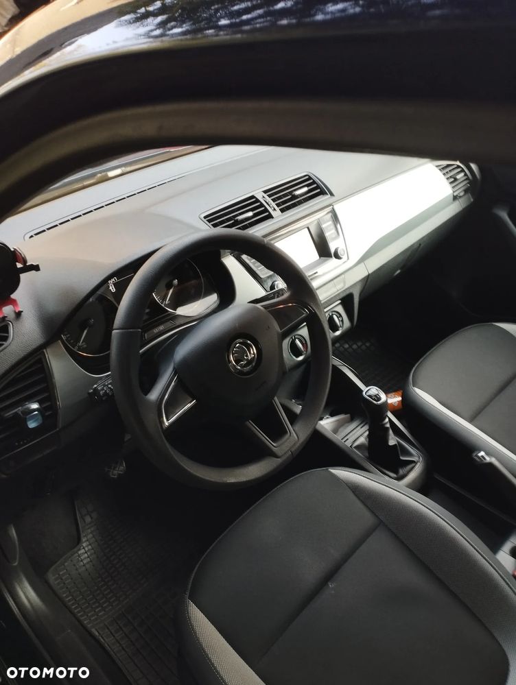 Skoda Fabia 1.0 Active - 10