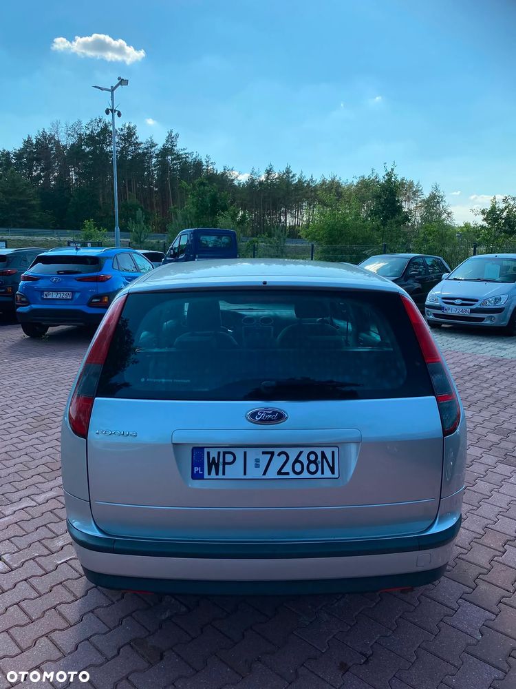 Ford Focus 1.6 16V Fun X - 6