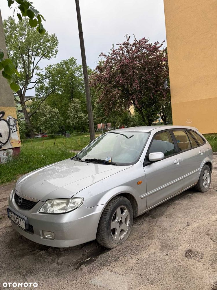Mazda 323F - 1