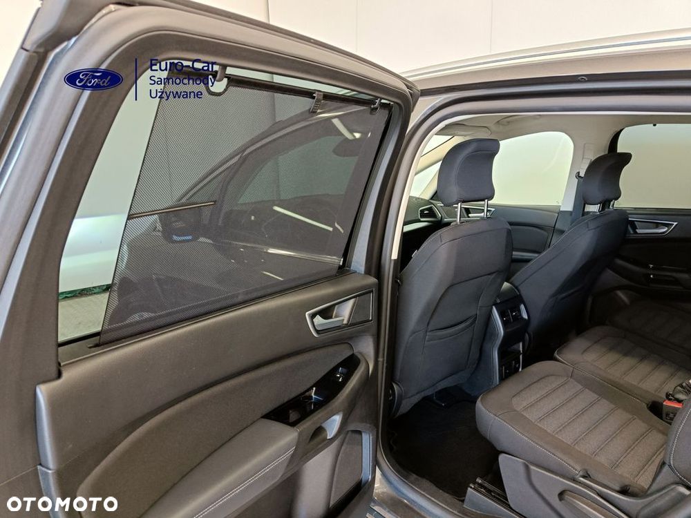 Ford S-Max 2.5 Duratec FHEV TITANIUM - 32